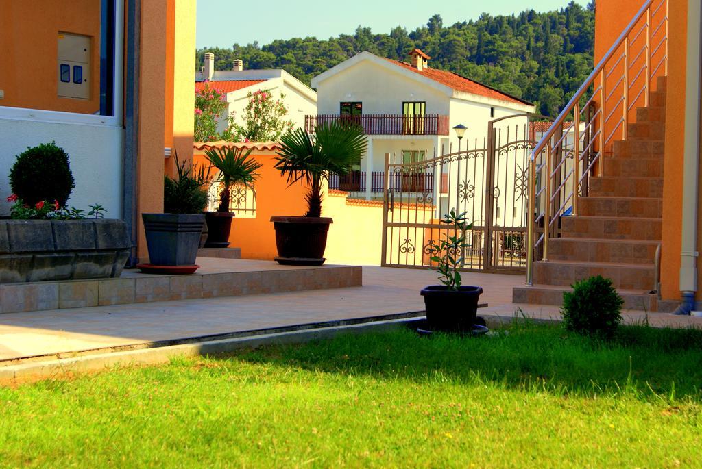 Guesthouse Vila Smilja Podgoriţa Exterior foto